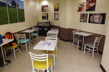 奥のイートインコーナー